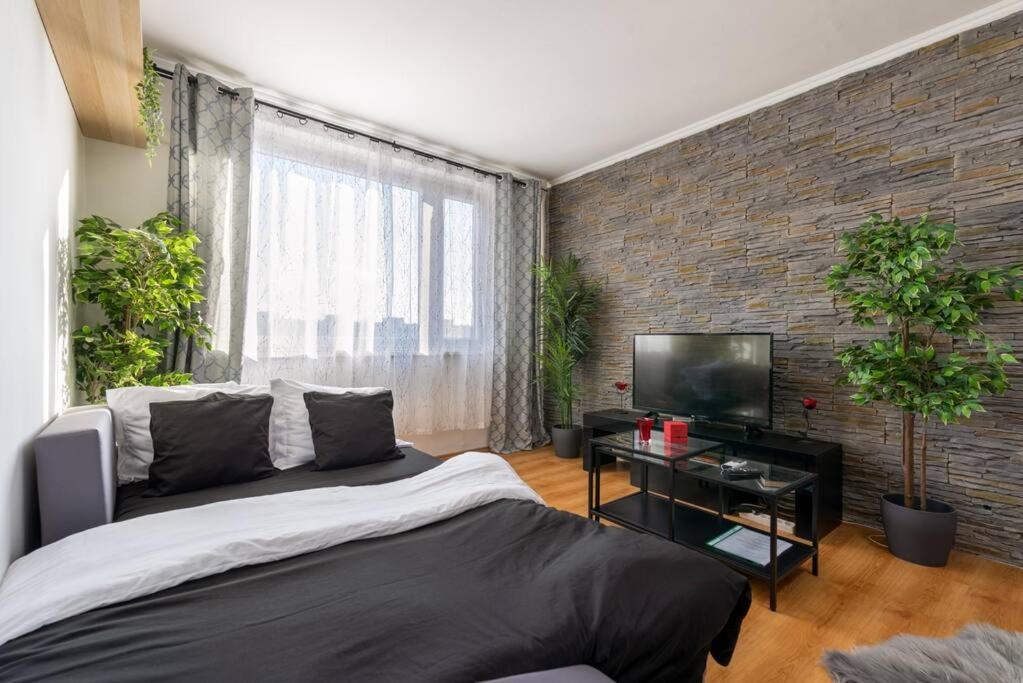 Spacious And Bright Flat Between Airport & Center Budapeste Exterior foto