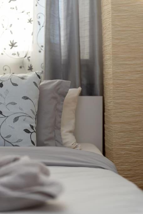 Spacious And Bright Flat Between Airport & Center Budapeste Exterior foto